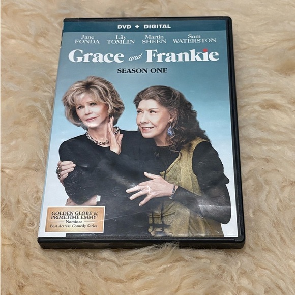 Grace and Frankie Season One DVD - Picture 1 of 2